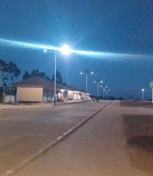 凤凰县非洲科特迪瓦太阳能路灯工程